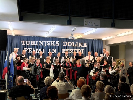 Tuhinjska dolina v pesmi in besedi (1)